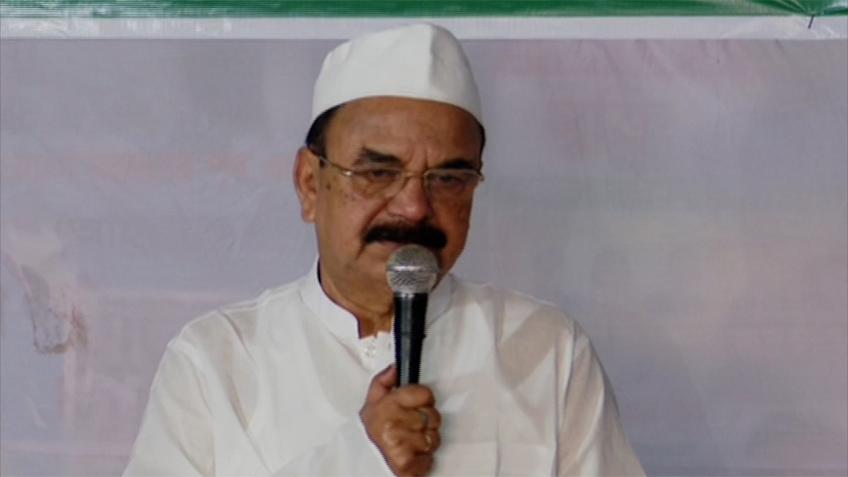 রাজনৈতিক দল নিষিদ্ধ করা সব সমস্যার সমাধান নয় : গয়েশ্বর